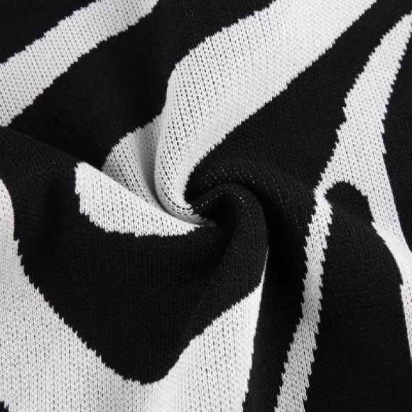 Black Mica Spring Cotton Knit Pekaboo Black + White Romper, Jaded Playsuit - Picture 11 of 12